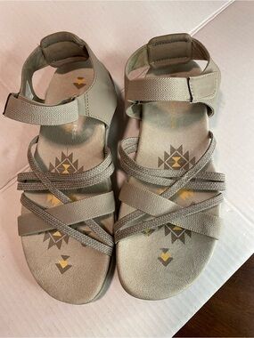 Skechers Women's Neutral Taupe Strappy Sandals with Crisscross Bands